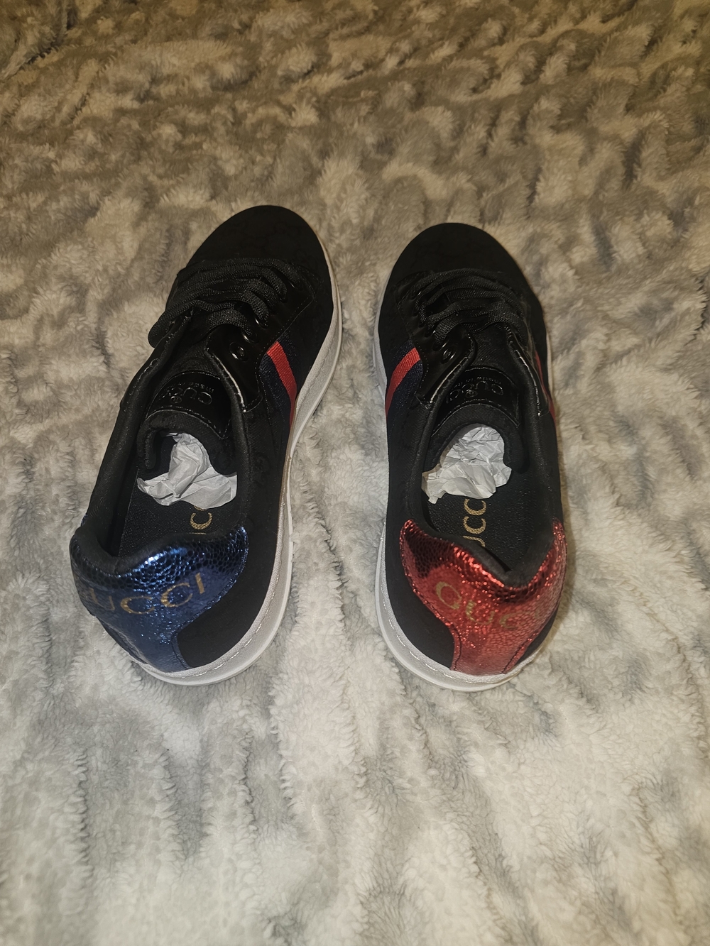 Black Women Low-Top Casual Sneakers